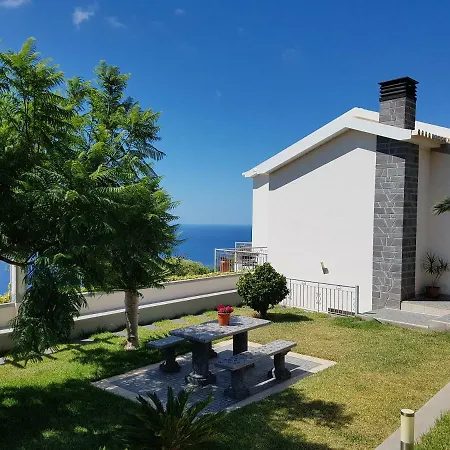 Holiday home Casa Do Leao Faja da Ovelha